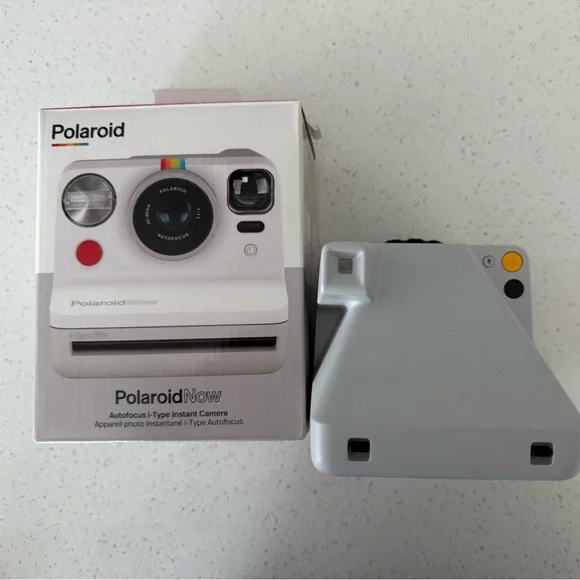 Polaroid Now I-Type Camera - White - Picture 2 of 3